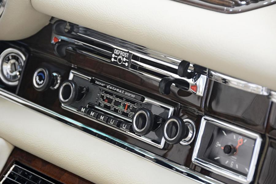Детали интерьера Mercedes-Benz 280 SL by Brabus 1973 года  (фото 16 из 25)
